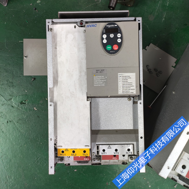 施耐德伺服驅(qū)動器LXM32AD72N4報(bào)警8141故障維修電話多少