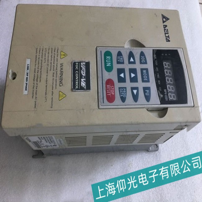 瓊中臺(tái)達(dá)變頻器驅(qū)動(dòng)板與主板的替換故障維修