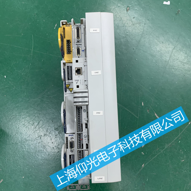 lenze倫茨9300系列伺服驅(qū)動器指示燈閃爍故障維修方法