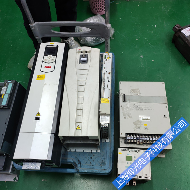 包裝行業(yè)Abb變頻器專業(yè)現(xiàn)場維修-acs800白變頻器報(bào)警FF38維修